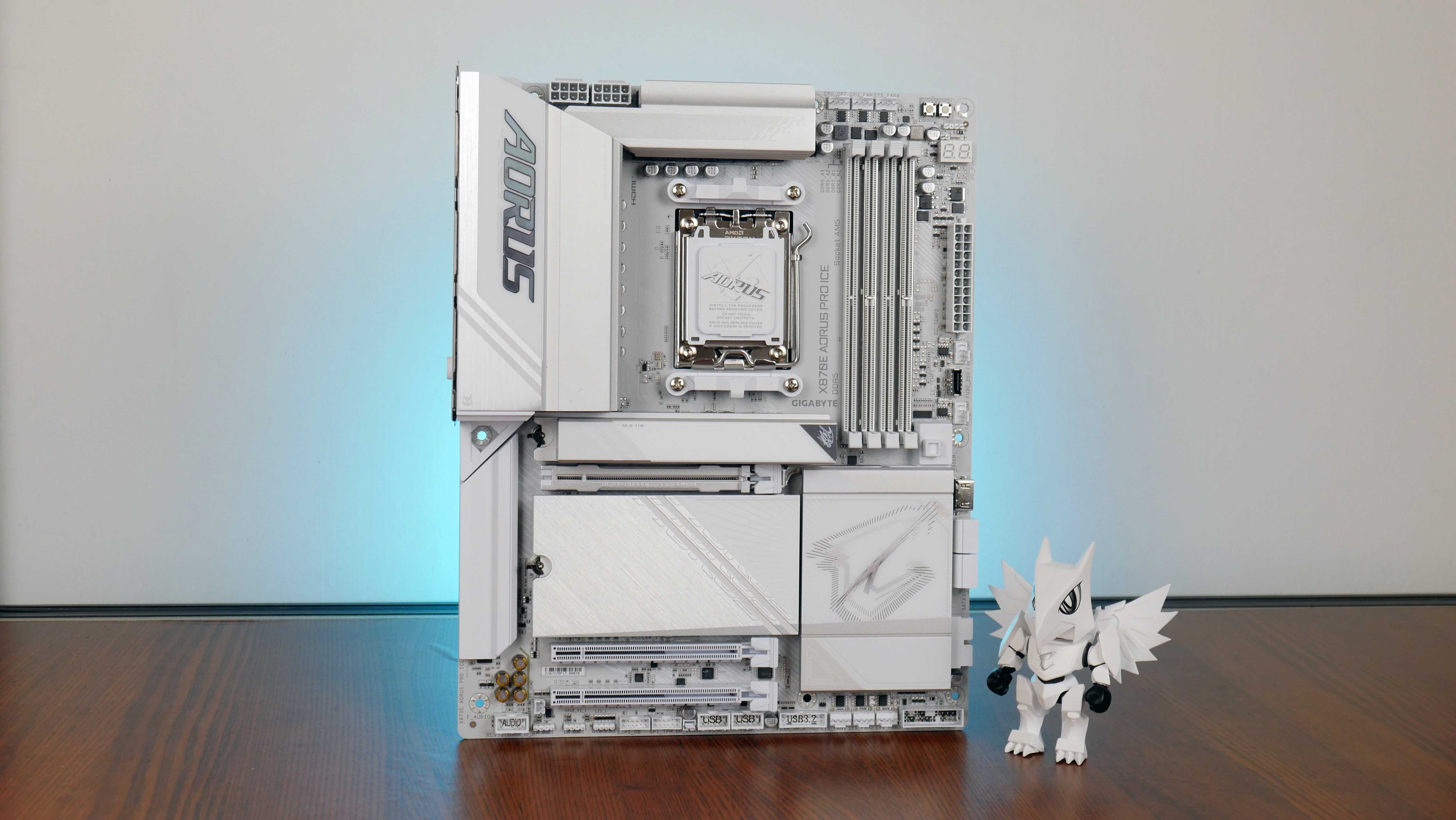 【Socket AM5】X870I AORUS PRO ICE マザーボード X870I AORUS PRO ICE (rev. 1.0) Key Features | Motherboard